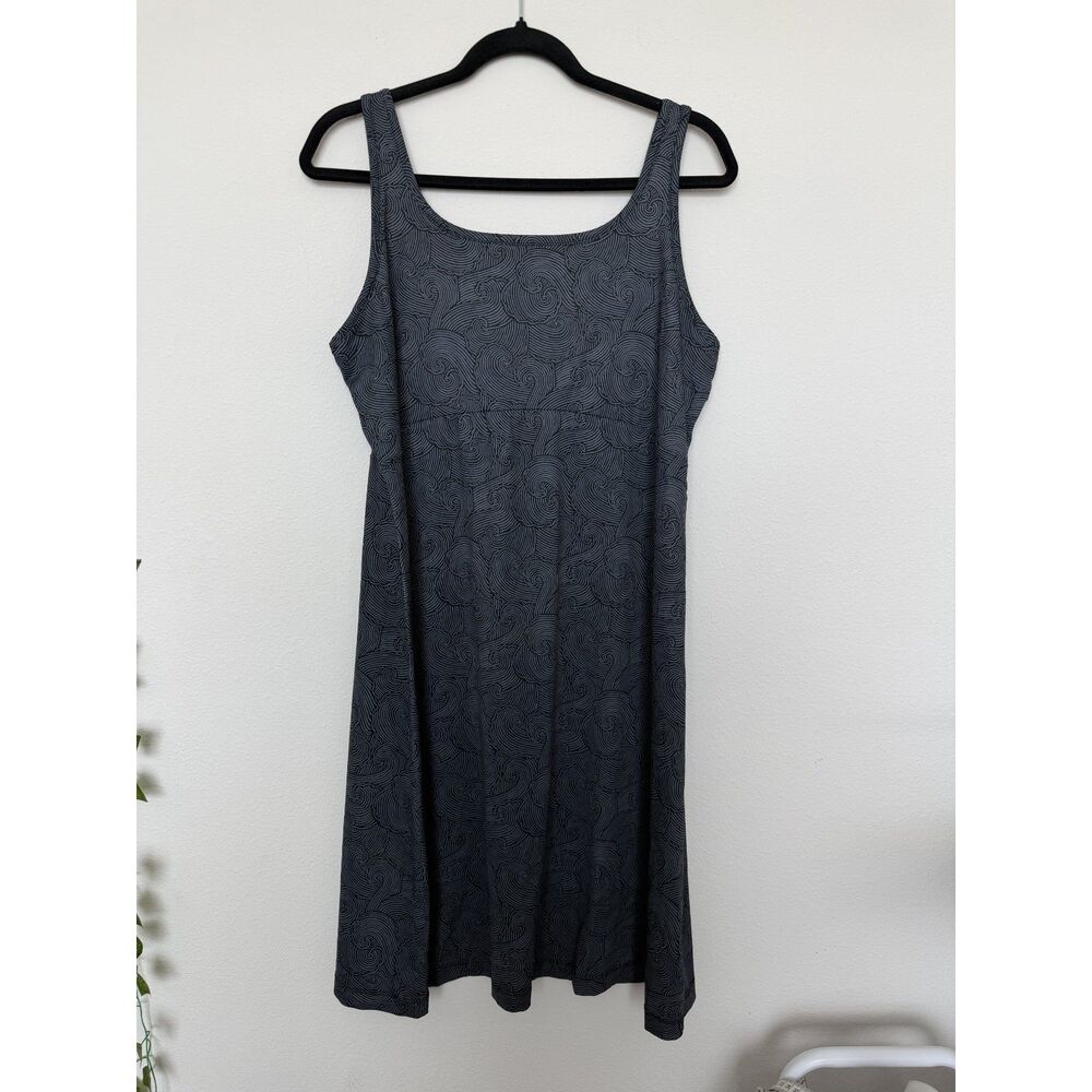 Columbia womens dress size XL black omni swirl UPF50